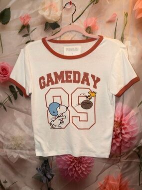EUC Peanuts Snoopy Football Game Day Graphic T-Shirt Size Small Terracotta -C